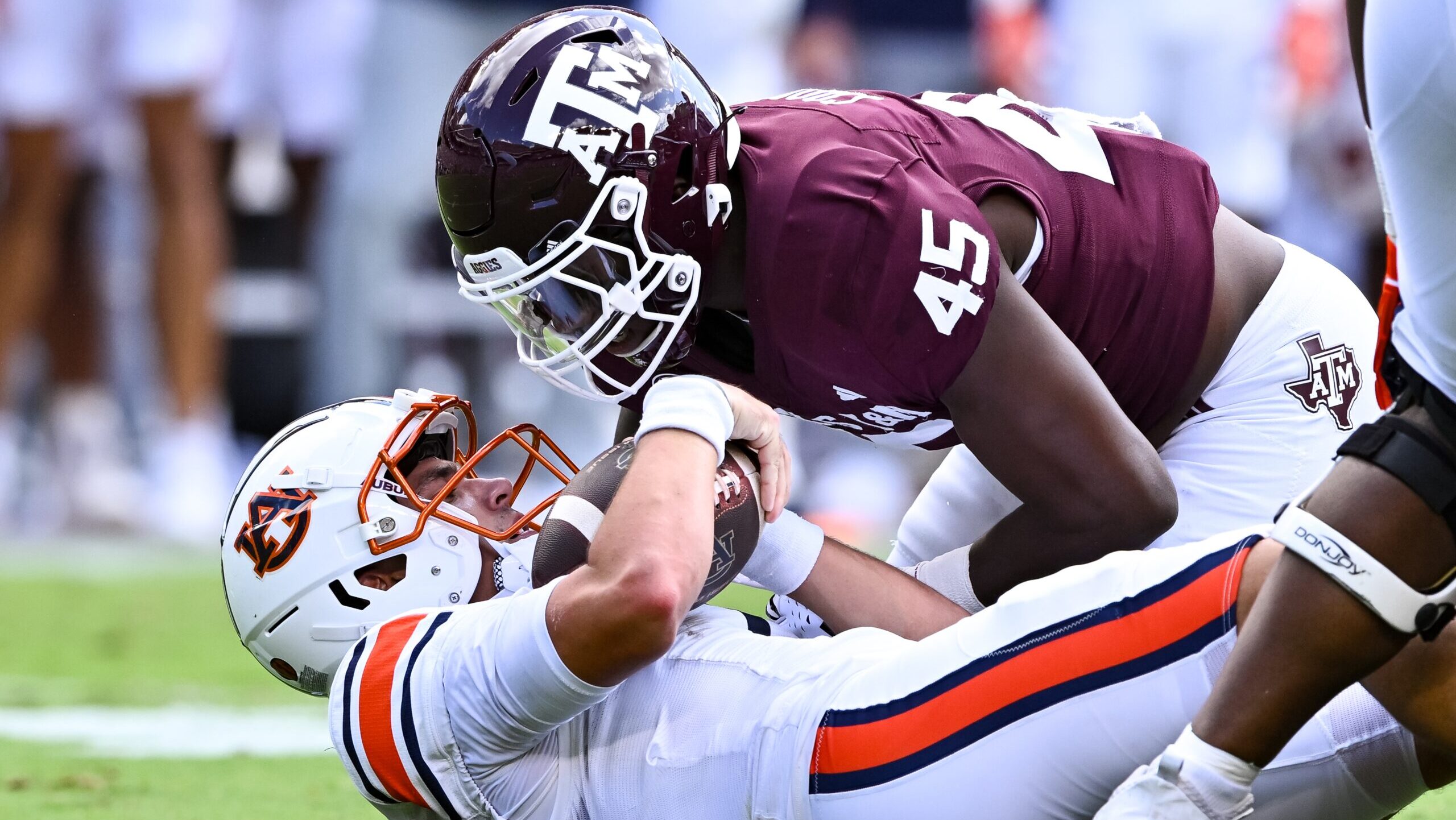 Texas A&M linebacker Edgerrin Cooper