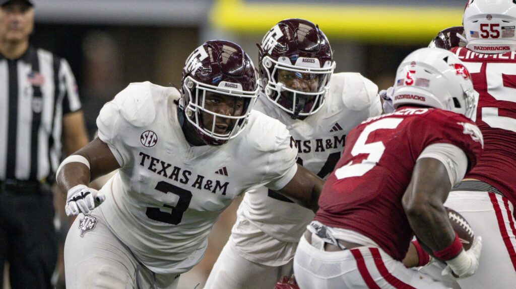 Texas A&M defensive lineman McKinnley Jackson