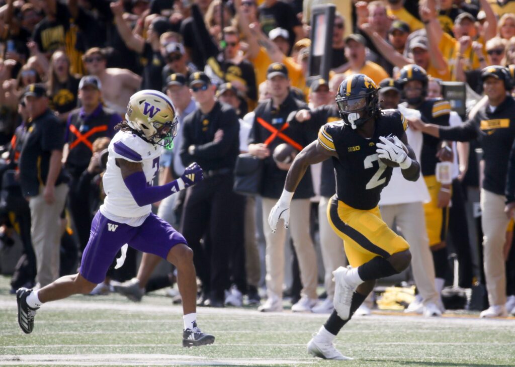 Iowa Hawkeyes running back Kaleb Johnson