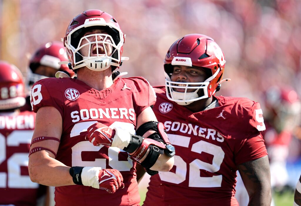 Oklahoma linebacker Danny Stutsman