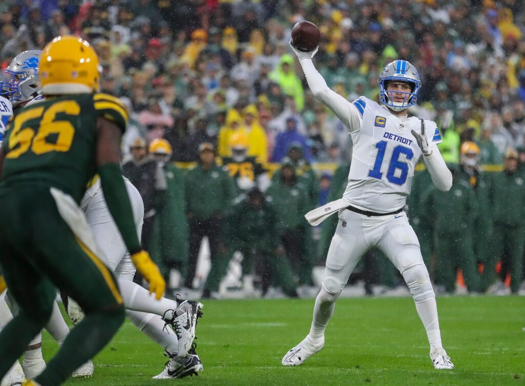 Detroit Lions quarterback Jared Goff passes the ball against the Green Bay Packers on Sunday, November 3, 2024, at Lambeau Field in Green Bay, Wis.