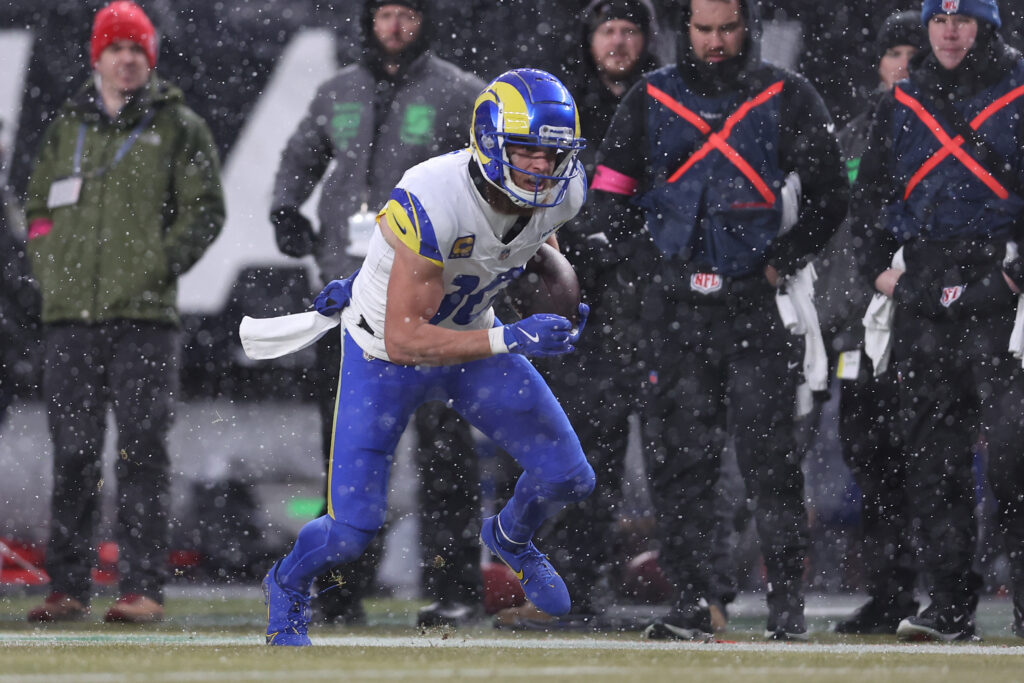 Los Angeles Rams wide receiver Cooper Kupp (10) catches a pass in the second quarter against the Philadelphia Eagles in a 2025 NFC divisional round game at Lincoln Financial Field. 